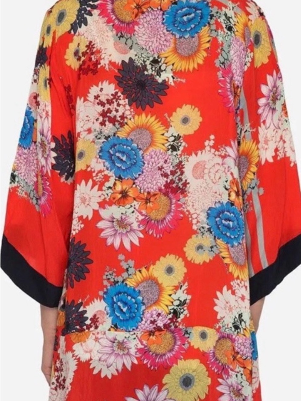 Johnny Was Mishka Rose
Embroidery Silk Kimono Jacket $288 Retail - Picture 2 of 14